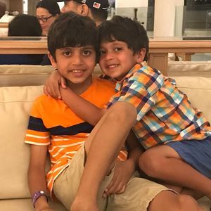 Meet your Posher, Binds